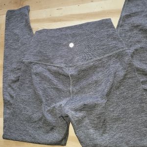 Heathered grey Lululemon aligns 6
